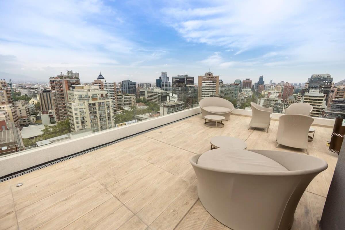 2b2b Steps Away From Costanera Center Apartment